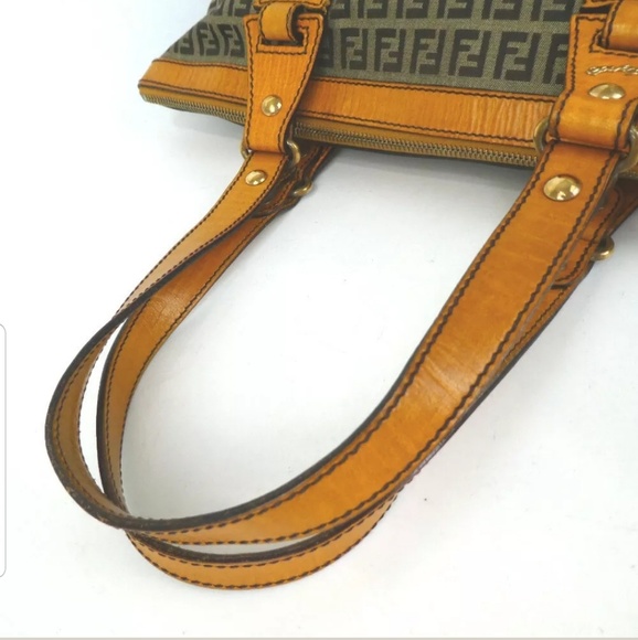🔥SOLD🔥Fendi Zucchino Monogram Leather Tote - Picture 7 of 8